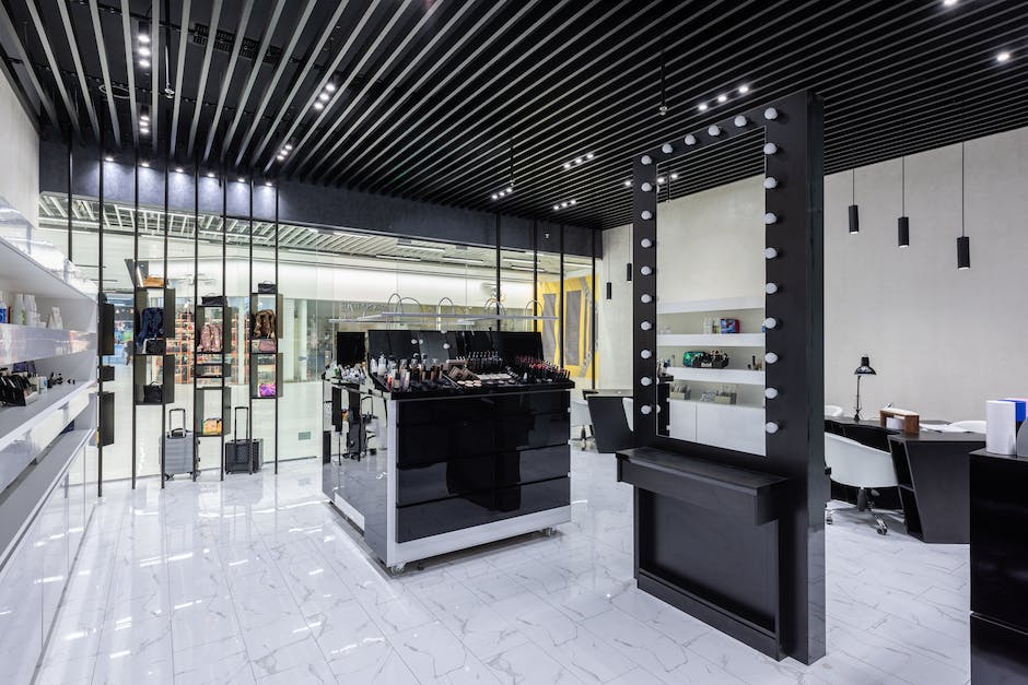 Geschäfte im Münchner Einkaufszentrum geöffnet
