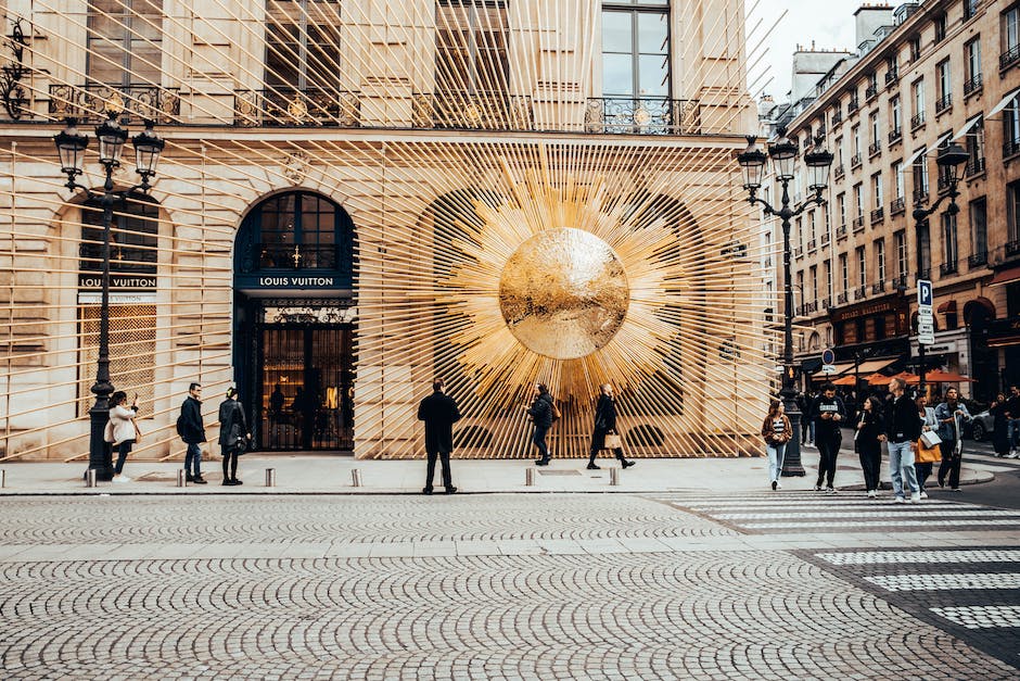 Anzahl der Louis Vuitton Stores weltweit